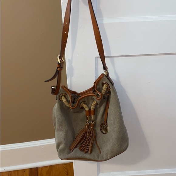 Michael Kors purse - Picture 1 of 2